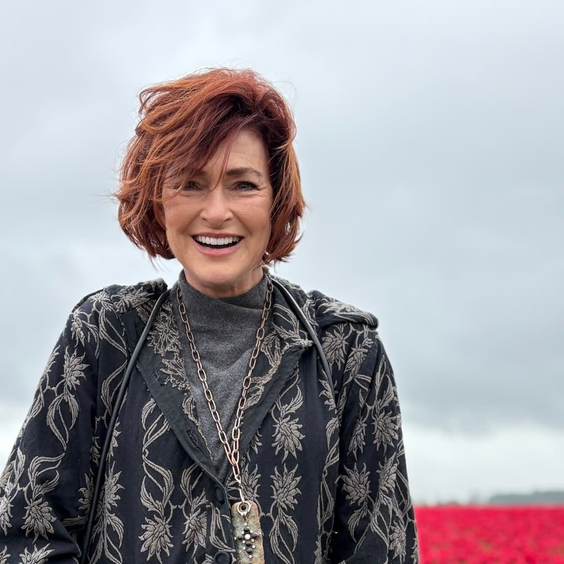 Headshot of Carolyn Hennesy